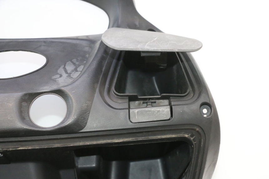 photo de INNER FAIRING SUZUKI BURGMAN 125 (2007 - 2014) - Technical close-up
