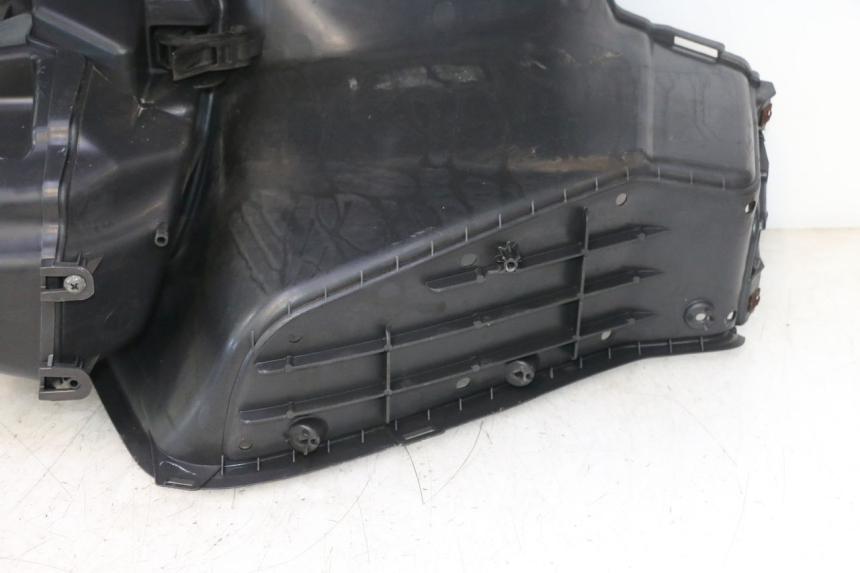photo de INNER FAIRING SUZUKI BURGMAN 125 (2007 - 2014) - Markings and original references