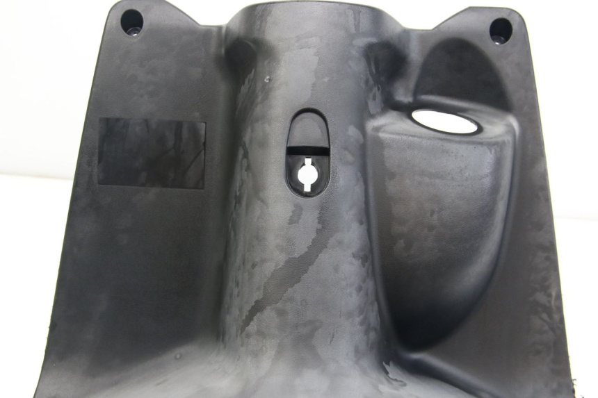 photo de INNER FAIRING YAMAHA BW'S BWS 125 (2010 - 2013) - Technical close-up