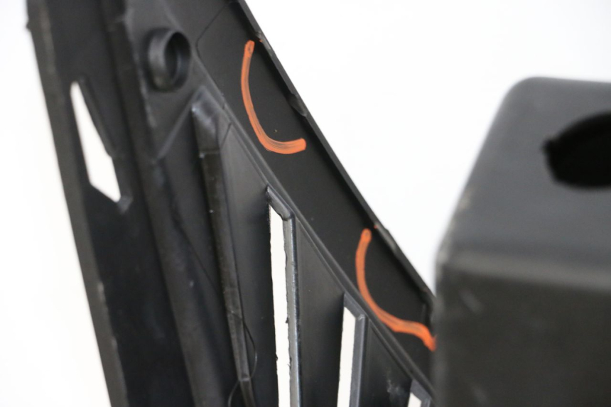 photo de INNER FAIRING PEUGEOT CITYSTAR 50 (2013 - 2017) - Alternative perspective