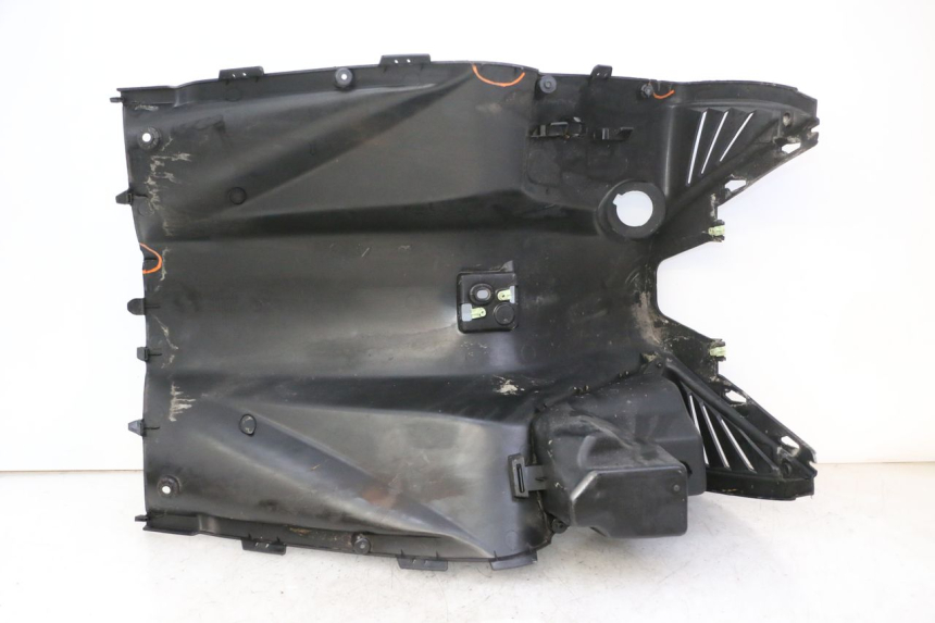 photo de INNER FAIRING PEUGEOT CITYSTAR 50 (2013 - 2017) - Surface and material condition