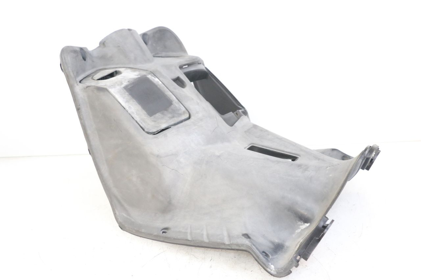 photo de INNER APRON YAMAHA CYGNUS X 125 (2004 - 2007) - Fixing points details