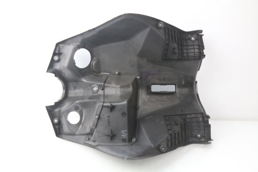 photo de INNER APRON YAMAHA CYGNUS X INJECTION 125 (2007 - 2013) - Alternative perspective