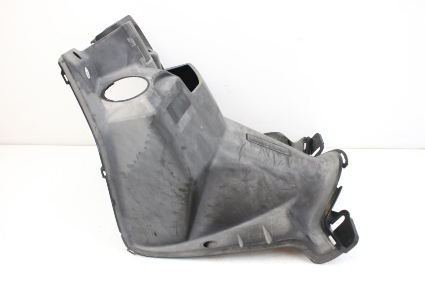 photo de INNER APRON YAMAHA CYGNUS X INJECTION 125 (2007 - 2013) - Zoom on usage condition