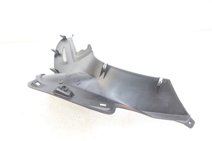photo de RIGHT INNER PANEL PIAGGIO BEVERLY 125 (2010 - 2015) - Alternative perspective