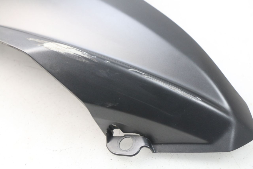photo de RIGHT INNER LEGSHIELD PEUGEOT METROPOLIS 400 (2017 - 2020) - Surface and material condition