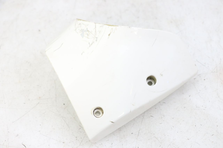 photo de RIGHT INNER LEGSHIELD GILERA NEXUS 125 (2009 - 2013) - Surface and material condition