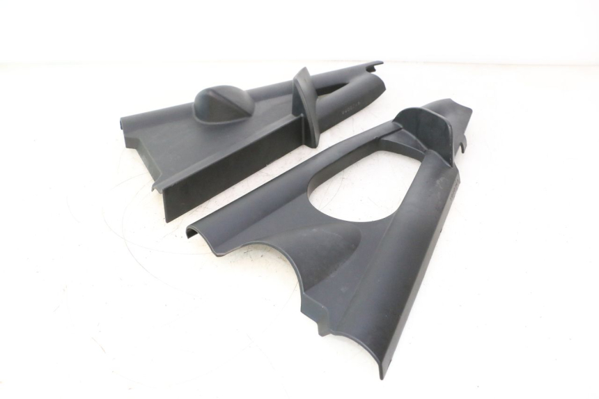 photo de RIGHT INNER LEGSHIELD CAN-AM SPYDER RS 1000 (2008 - 2012) - Product overview