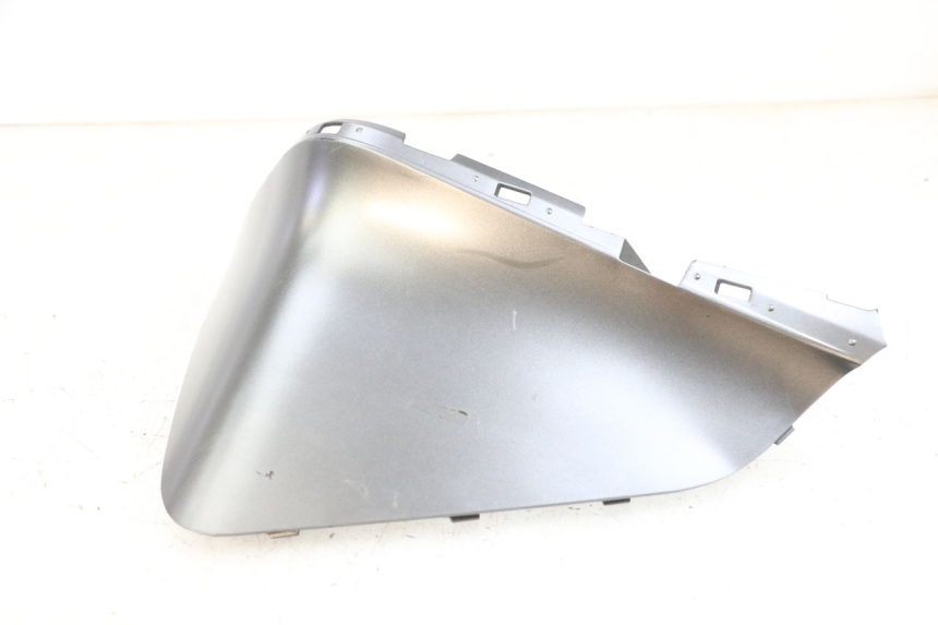 photo de RIGHT INNER LEGSHIELD YAMAHA TRICITY 300 (2020 - 2024) - Component detail