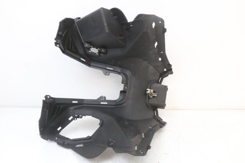 photo de INNER LEGSHIELD LONGJIA EASY MAX 125 (2020 - 2024) - Fixing points details