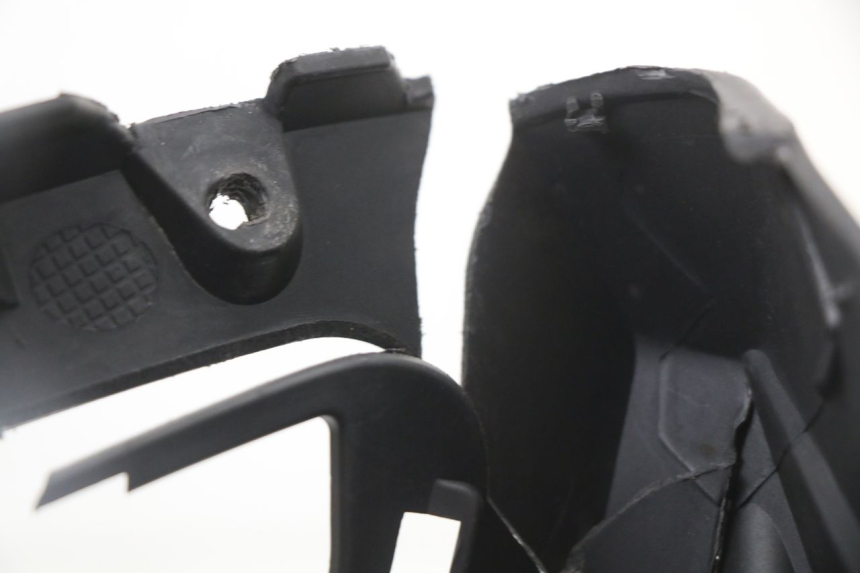 photo de INNER LEGSHIELD LONGJIA EASY MAX 125 (2020 - 2024) - Markings and original references