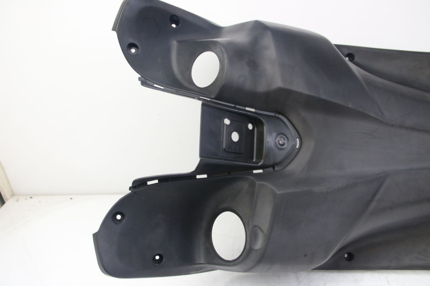 photo de INNER FAIRING YAMAHA D'ELIGHT DELIGHT 125 (2017 - 2020) - Zoom on usage condition