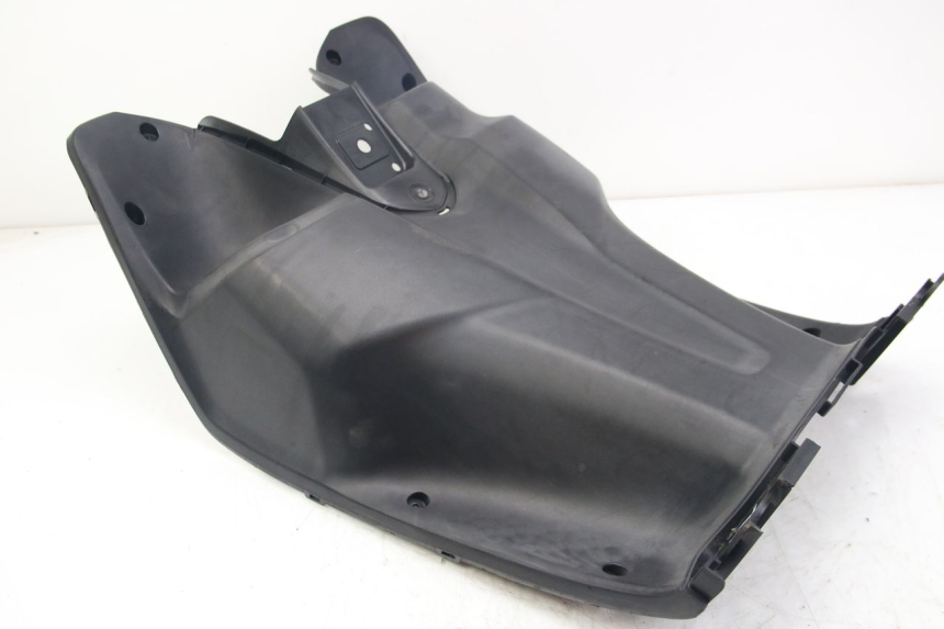 photo de INNER FAIRING YAMAHA D'ELIGHT DELIGHT 125 (2017 - 2020) - Fixing points details