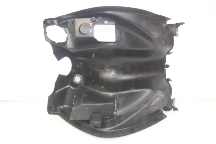 photo de INNER FAIRING PEUGEOT ELYSEO 125 (1999 - 2004) - Zoom on usage condition