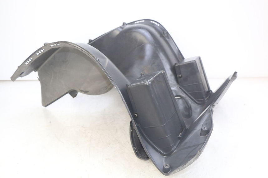 photo de INNER APRON HONDA FES PANTHEON 2T 125 (1998 - 2002) - Alternative perspective