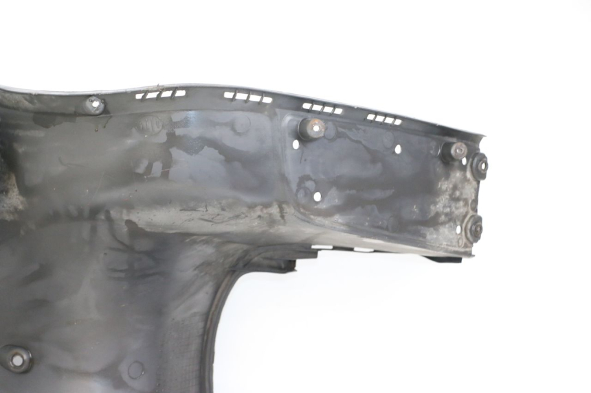 photo de INNER APRON HONDA FES PANTHEON 2T 125 (1998 - 2002) - Alternative perspective