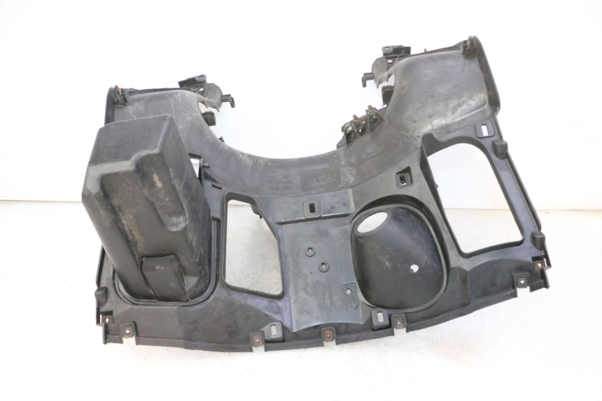 photo de INNER APRON HONDA FES S-WING SWING ABS 125 (2007 - 2015) - Distinctive features