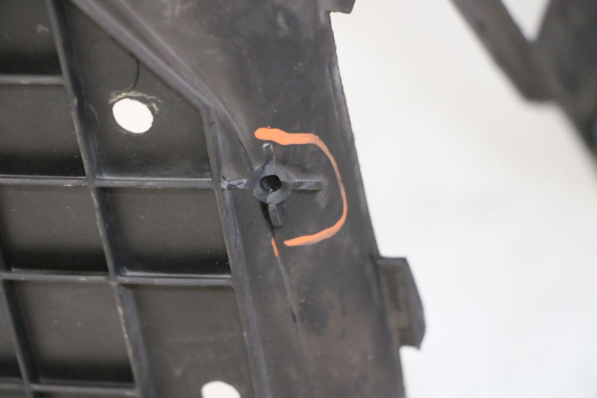 photo de INNER APRON HONDA FES S-WING SWING ABS 125 (2007 - 2015) - Supplementary product photo