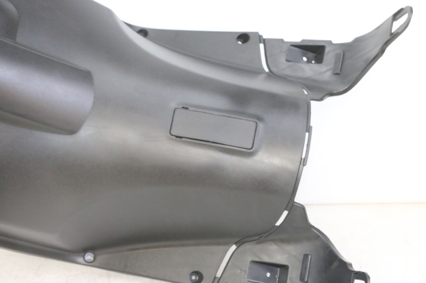 photo de INNER LEGSHIELD SYM FIDDLE 2 S 125 (2012 - 2014) - Fixing points details