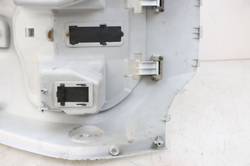 photo de Inner apron SYM FIDDLE 3 III 50 (2014 - 2020) - Zoom on usage condition