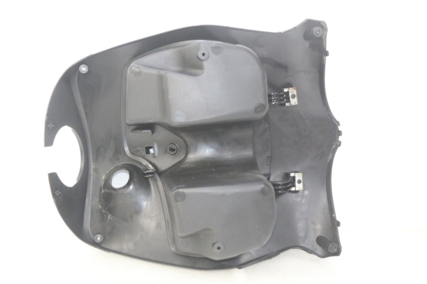 photo de INNER APRON PIAGGIO FLY 2T 50 (2004 - 2017) - Technical close-up