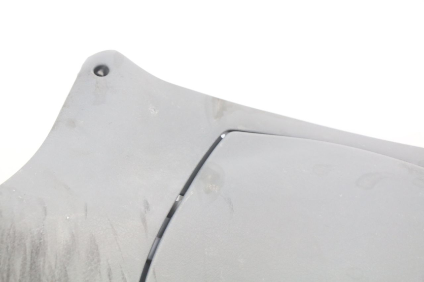 photo de INNER APRON PIAGGIO FLY 100 (2006 - 2010) - Distinctive features