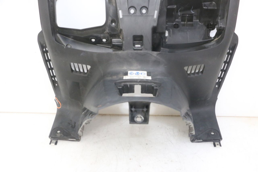 photo de INNER LEGSHIELD HONDA FORZA ABS 300 (2013 - 2017) - High-resolution close-up