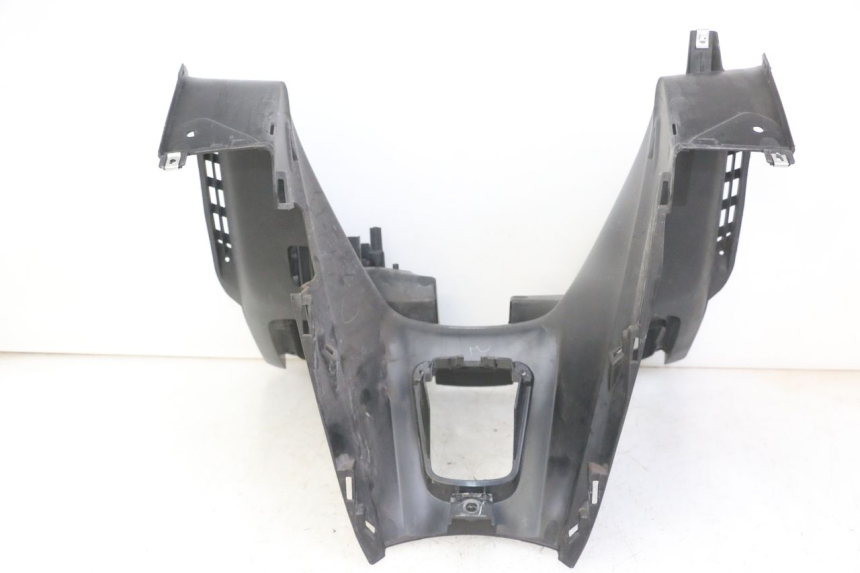 photo de INNER LEGSHIELD HONDA FORZA ABS 300 (2013 - 2017) - Fixing points details