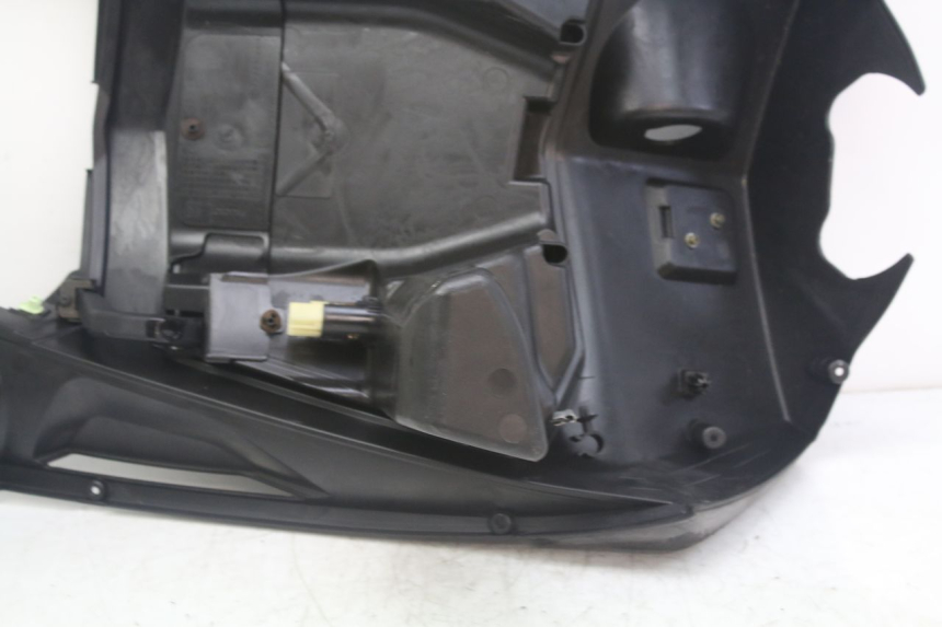 photo de INNER LEGSHIELD PEUGEOT GEOPOLIS RS 125 (2007 - 2009) - Zoom on usage condition