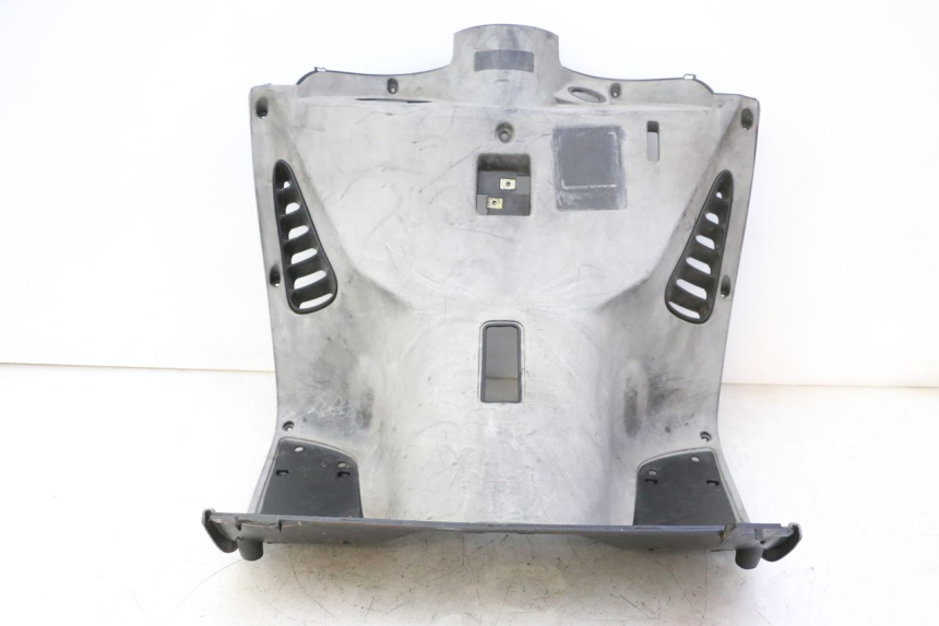 photo de INNER LEGSHIELD KYMCO GRAND DINK 125 (2008 - 2014) - Distinctive features