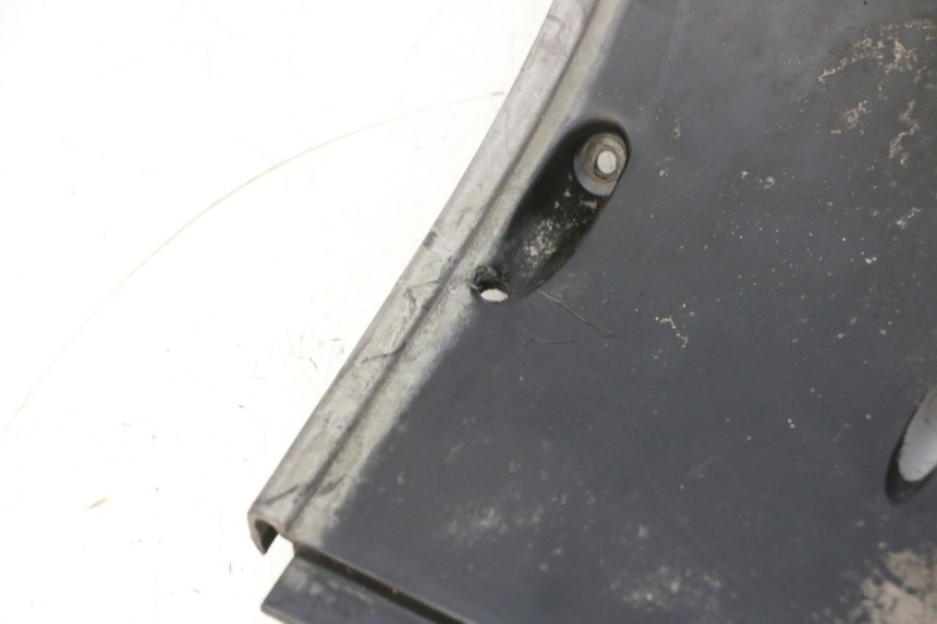 photo de INNER LEGSHIELD KYMCO GRAND DINK 125 (2008 - 2014) - Surface and material condition