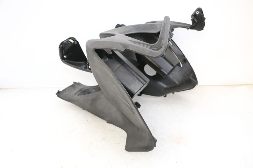 photo de INNER LEGSHIELD JM MOTORS GTS 125 (2015 - 2019) - Distinctive features