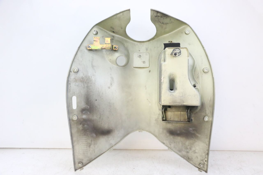 photo de INNER LEGSHIELD HONDA NES AROBASE 125 (2000 - 2003) - Surface and material condition