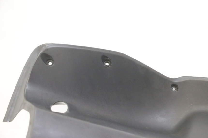 photo de INNER FAIRING HONDA SCV LEAD 100 (2003 - 2007) - Distinctive features