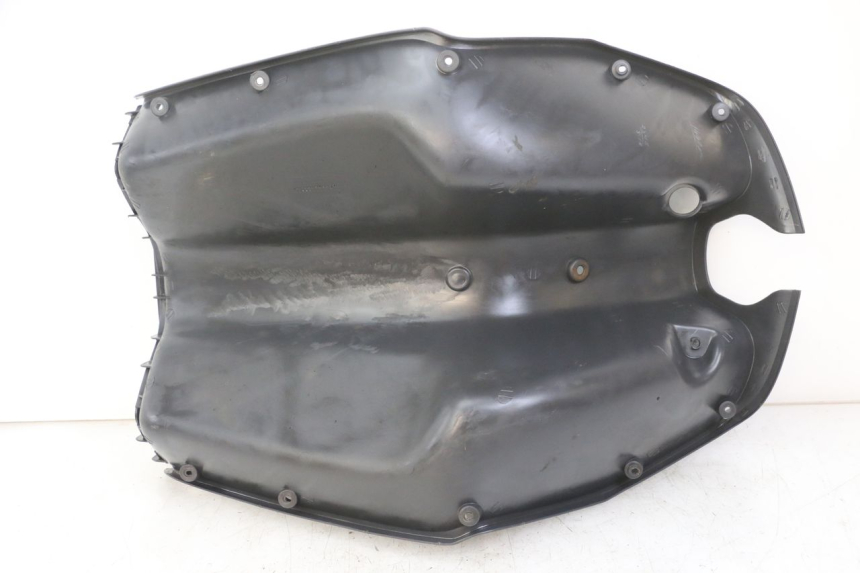 photo de INNER FAIRING HONDA SCV LEAD 100 (2003 - 2007) - Technical close-up