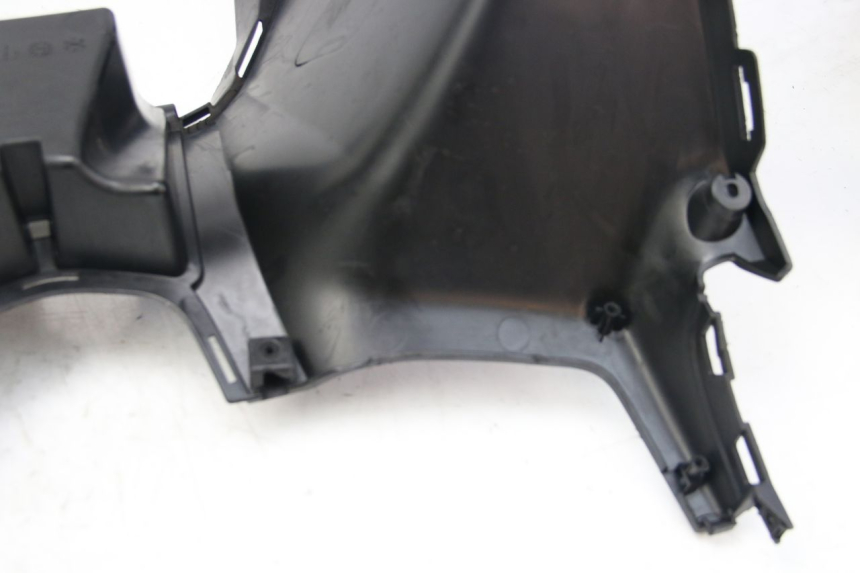 photo de LOWER INNER FAIRING KYMCO DOWNTOWN ABS 125 (2015 - 2017) - Component detail