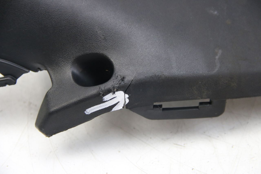 photo de LOWER INNER FAIRING KYMCO DOWNTOWN ABS 125 (2015 - 2017) - Distinctive features