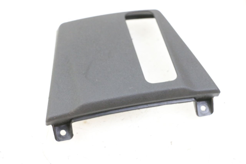 photo de INNER LEGSHIELD LOWER PIAGGIO MP3 500 (2014 - 2017) - Zoom on usage condition