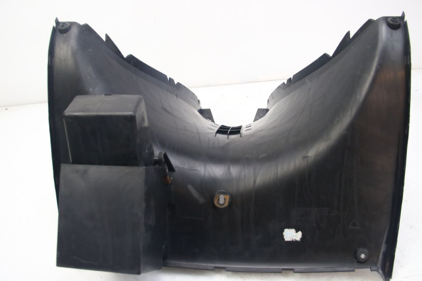 photo de LOWER INNER FAIRING MBK SKYLINER 125 (1998 - 2001) - Technical close-up