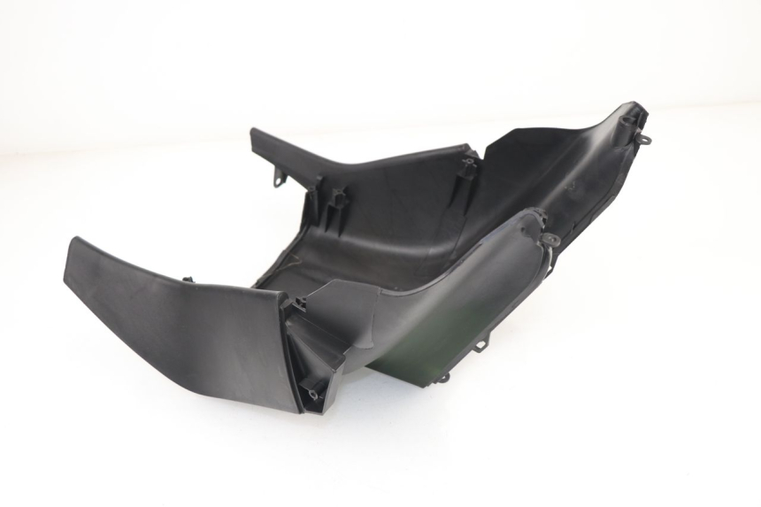 photo de INNER LEGSHIELD LOWER SYM SYMPLY 4T 50 (2012 - 2015) - Technical close-up