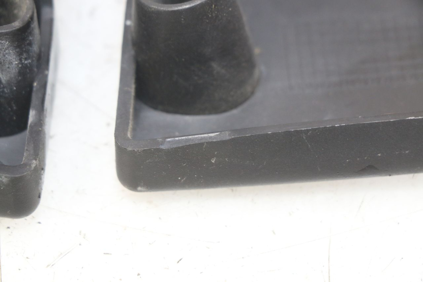 photo de LOWER INNER FAIRING PIAGGIO VESPA PRIMAVERA 2T 50 (2013 - 2018) - Zoom on usage condition