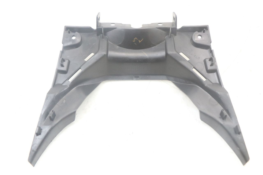 photo de LOWER INNER FAIRING YAMAHA XMAX X-MAX ABS 125 (2017 - 2020) - Technical close-up