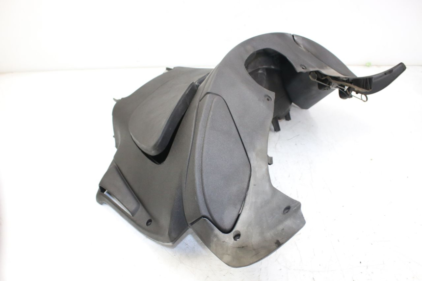 photo de LOWER INNER FAIRING PIAGGIO X9 EVOLUTION 250 (2003 - 2007) - Alternative perspective