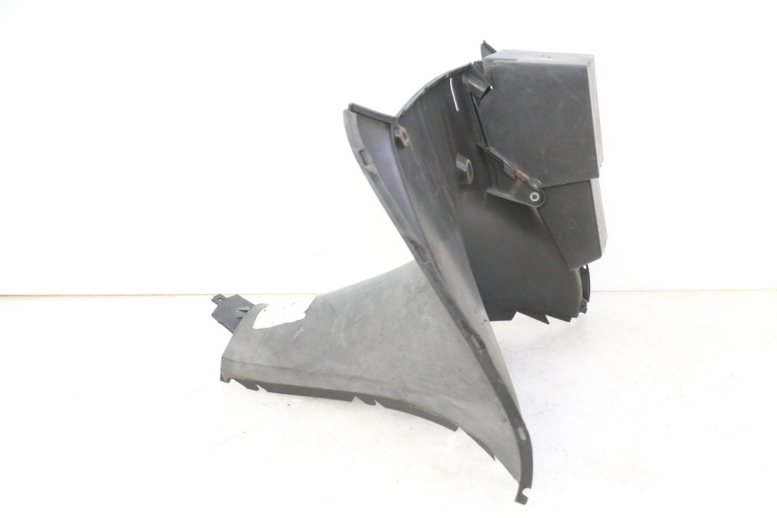 photo de INNER LEGSHIELD LOWER YAMAHA YP MAJESTY 125 (2007 - 2010) - Product overview