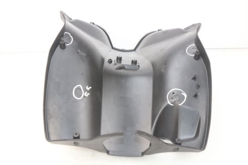 photo de INNER FAIRING PEUGEOT KISBEE 2T 50 (2010 - 2017) - Fixing points details