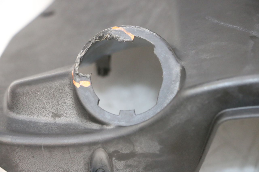 photo de INNER FAIRING PEUGEOT KISBEE 4T 50 (2010 - 2017) - Fixing points details