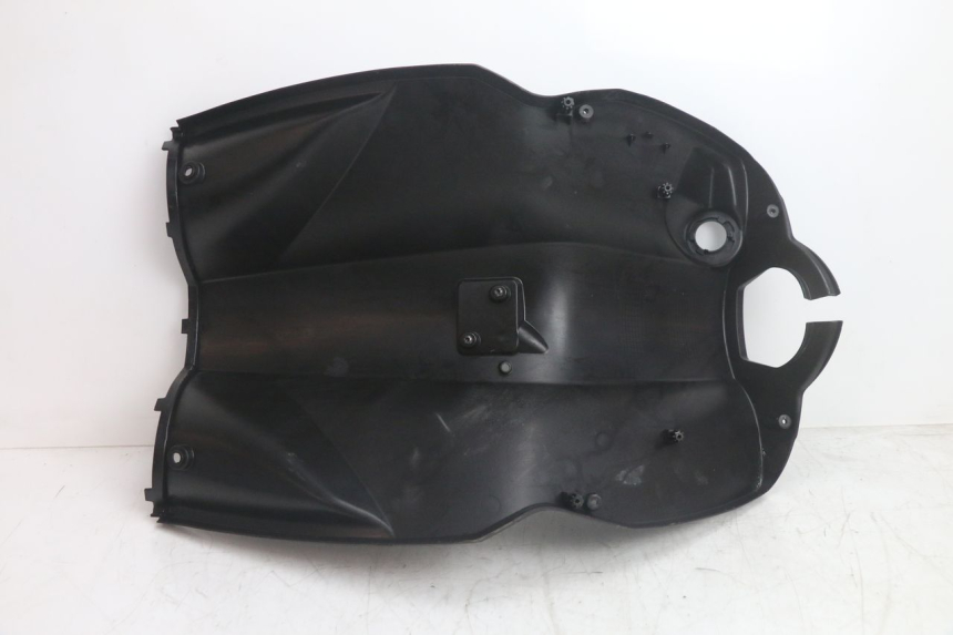 photo de INNER FAIRING PEUGEOT KISBEE 4T 50 (2018 - 2022) - Technical close-up