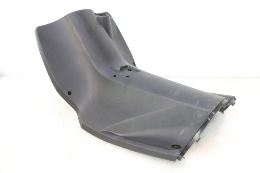photo de INNER LEGSHIELD PEUGEOT KISBEE 4T 50 (2023 - 2026) - Surface and material condition