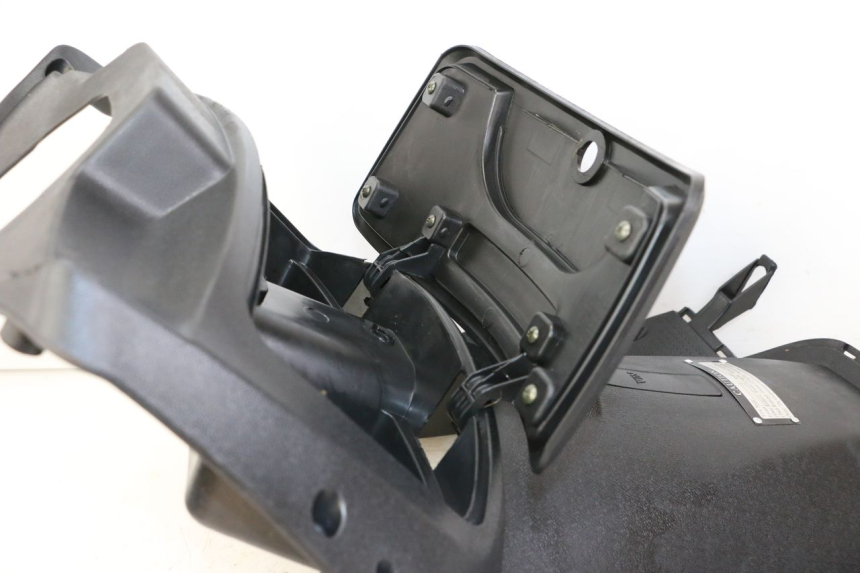 photo de INNER LEGSHIELD LONGJIA SHARPY 125 (2020 - 2024) - Fixing points details