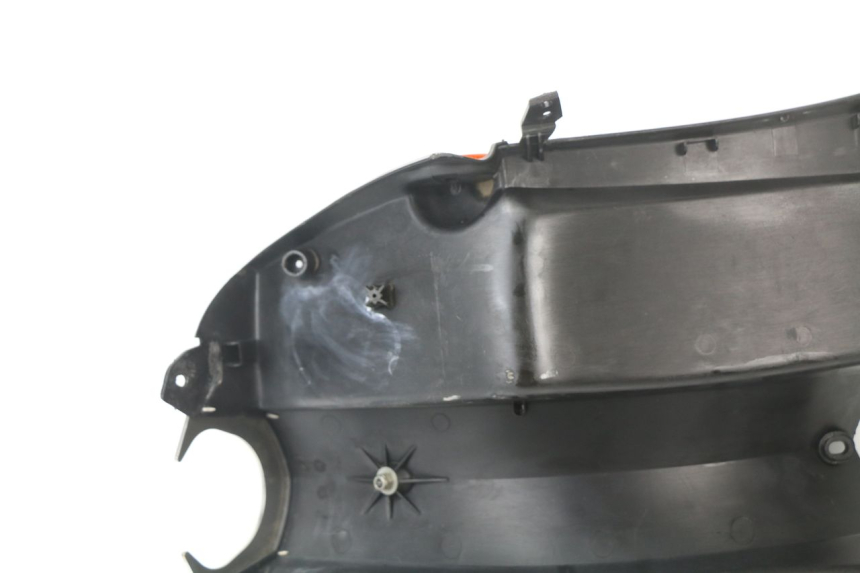 photo de INNER LEGSHIELD PEUGEOT LUDIX BLASTER 50 (2006 - 2014) - Zoom on usage condition